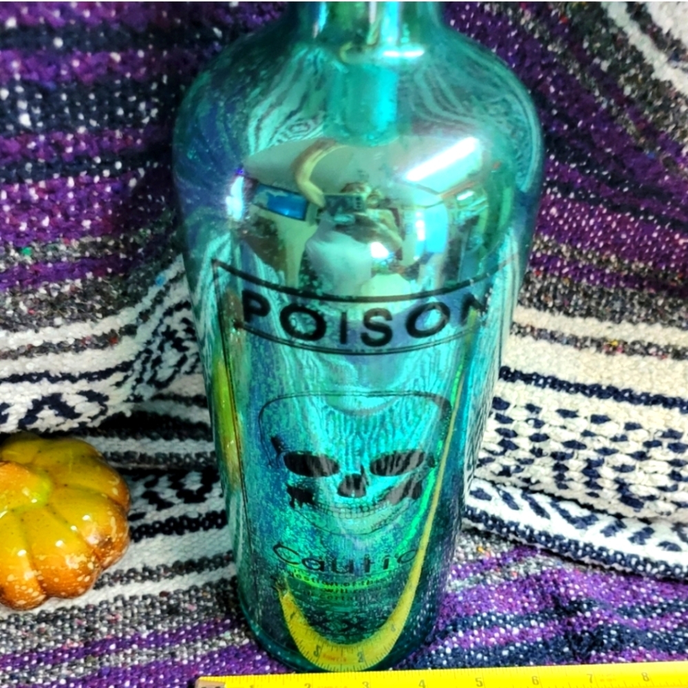 Large glass poison bottle beautiful bottle decoration